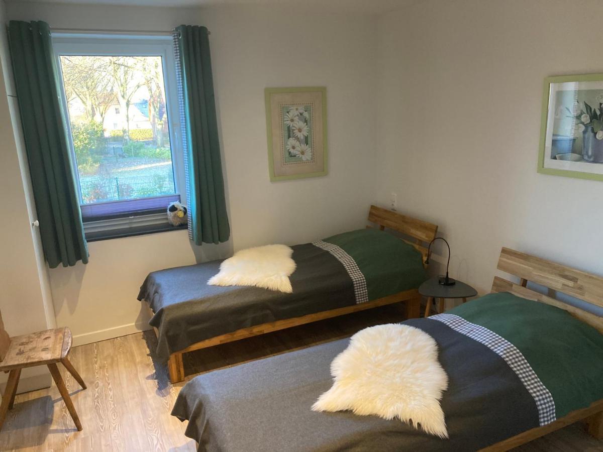 Ferienwohnung Am Holzfeld Шнефердінген Екстер'єр фото